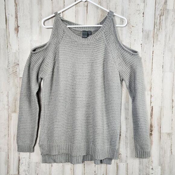 Quinn Cold Shoulder Sweater Gray Size Medium - Picture 1 of 9